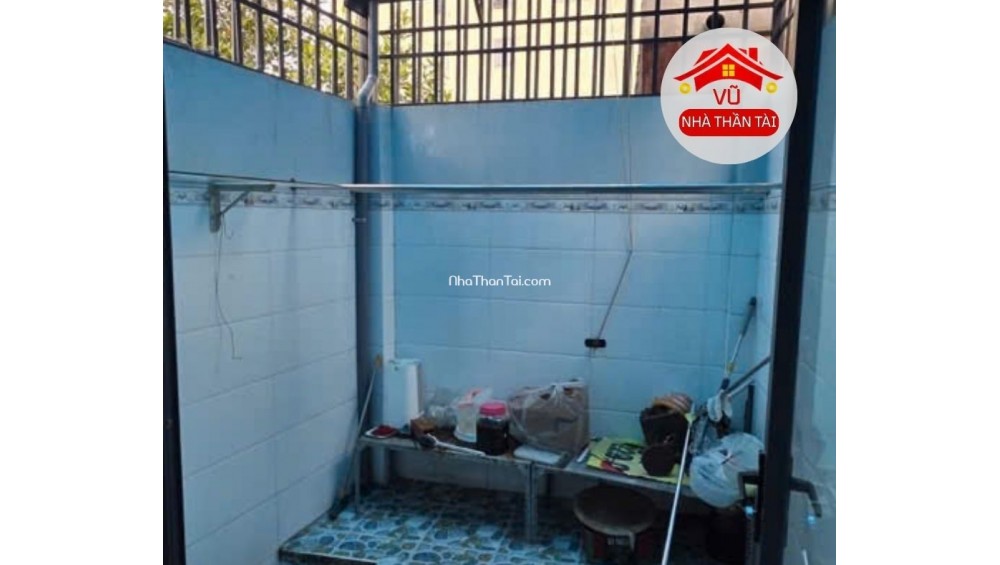 Bán nhà gần MT Đoàn Văn Bơ, Q4, 4,5m x 11m, 2 tầng, nhỉnh hơn 5 tỷ.